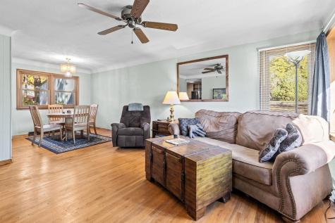 2869 Victoria Street N Roseville MN 55113