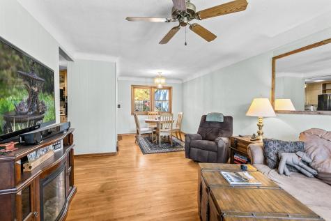2869 Victoria Street N Roseville MN 55113