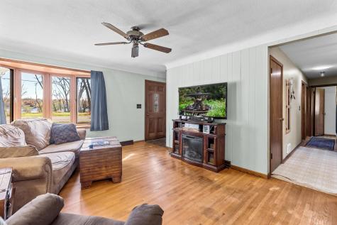 2869 Victoria Street N Roseville MN 55113