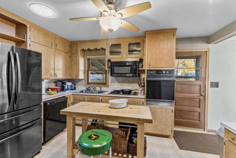 2869 Victoria Street N Roseville MN 55113
