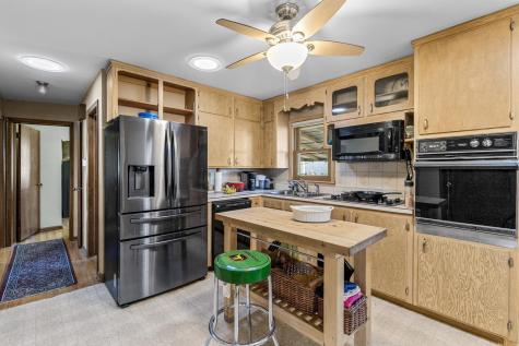 2869 Victoria Street N Roseville MN 55113
