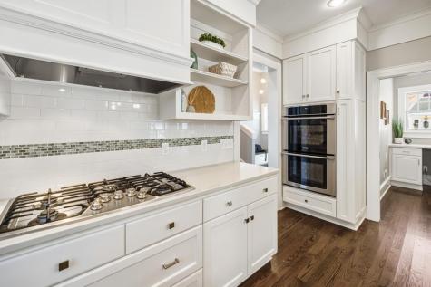 185 W Lake Street Excelsior MN 55331