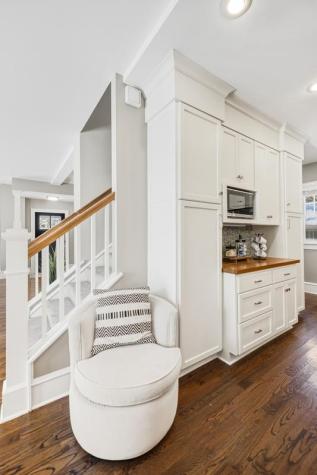 185 W Lake Street Excelsior MN 55331