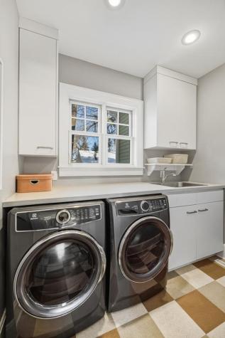 185 W Lake Street Excelsior MN 55331