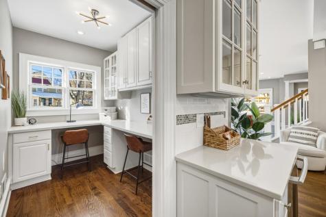 185 W Lake Street Excelsior MN 55331