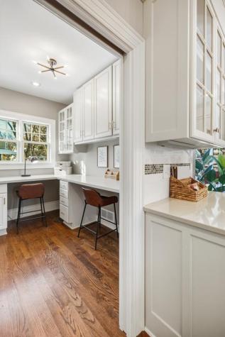 185 W Lake Street Excelsior MN 55331