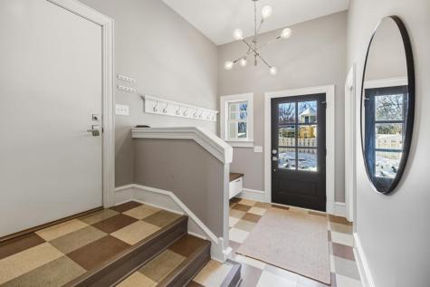 185 W Lake Street Excelsior MN 55331