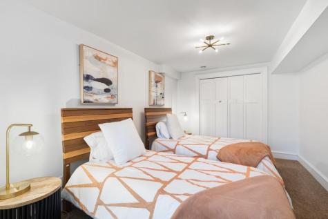 185 W Lake Street Excelsior MN 55331