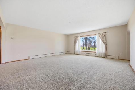 5555 167th Avenue SE Kindred ND 58051