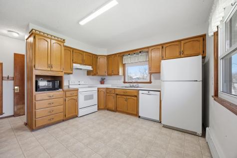 5555 167th Avenue SE Kindred ND 58051