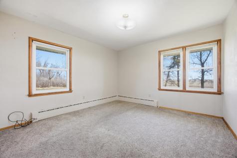 5555 167th Avenue SE Kindred ND 58051