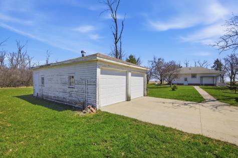5555 167th Avenue SE Kindred ND 58051