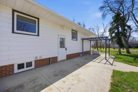 5555 167th Avenue SE Kindred ND 58051