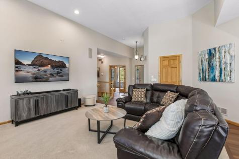 4985 Pine Lane Eagan MN 55123