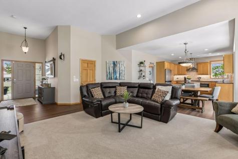 4985 Pine Lane Eagan MN 55123