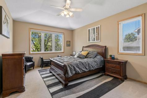 4985 Pine Lane Eagan MN 55123