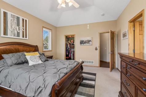 4985 Pine Lane Eagan MN 55123