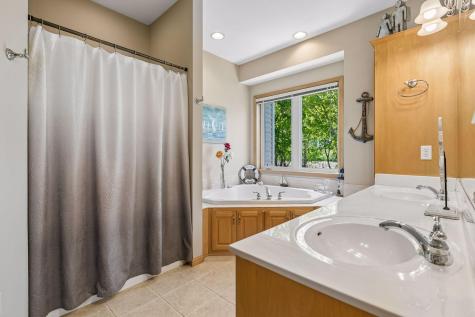 4985 Pine Lane Eagan MN 55123