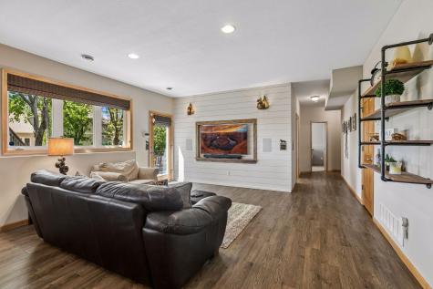 4985 Pine Lane Eagan MN 55123
