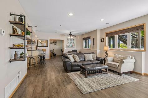4985 Pine Lane Eagan MN 55123