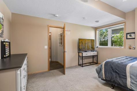 4985 Pine Lane Eagan MN 55123