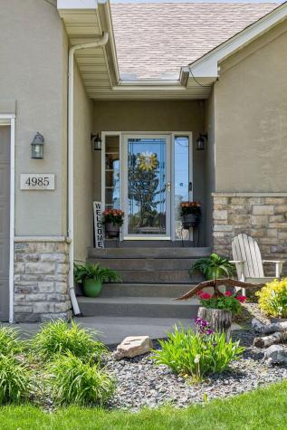 4985 Pine Lane Eagan MN 55123