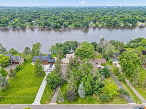 10810 Mississippi Boulevard NW Coon Rapids MN 55433