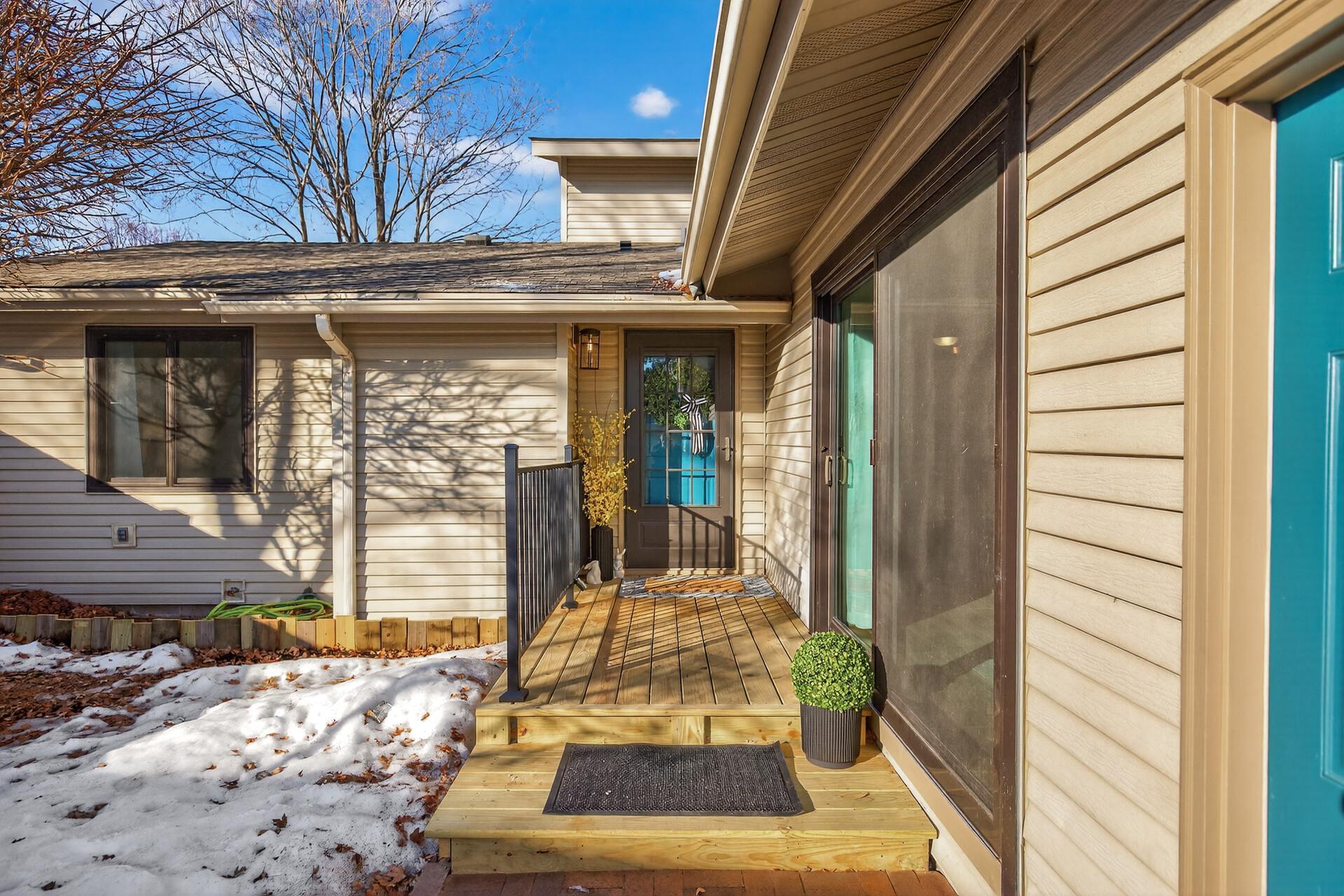 3319 Lower 67th Street E Inver Grove Heights MN 55076