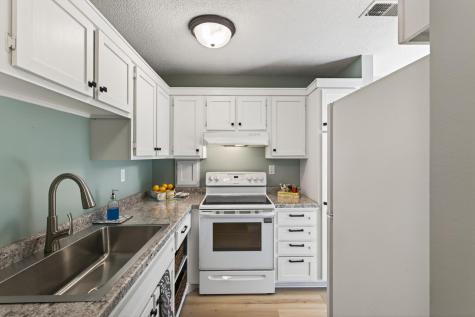 3319 Lower 67th Street E Inver Grove Heights MN 55076