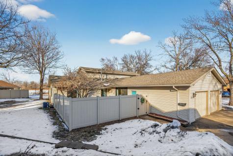 3319 Lower 67th Street E Inver Grove Heights MN 55076