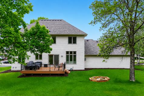 2333 Stone Creek Lane W Chanhassen MN 55317