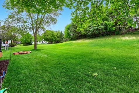 2333 Stone Creek Lane W Chanhassen MN 55317