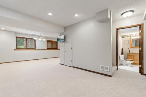 17880 Liv Lane Eden Prairie MN 55346