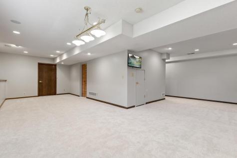 17880 Liv Lane Eden Prairie MN 55346