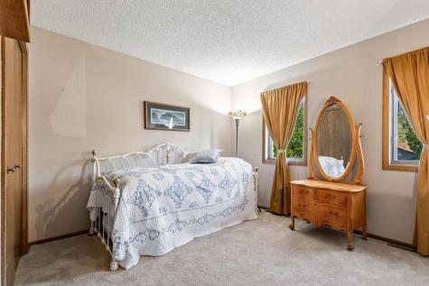 17880 Liv Lane Eden Prairie MN 55346