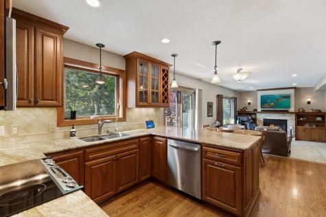 17880 Liv Lane Eden Prairie MN 55346