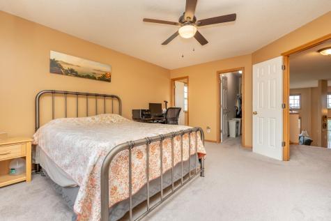 2395 Alysheba Court Shakopee MN 55379