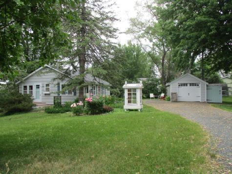 1896 Walter Street Maplewood MN 55109
