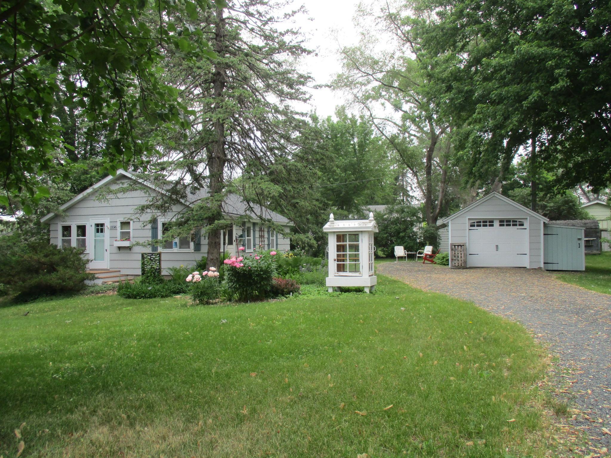 1896 Walter Street Maplewood MN 55109