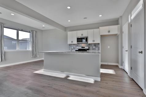 12703 Erskin St NE Blaine MN 55449