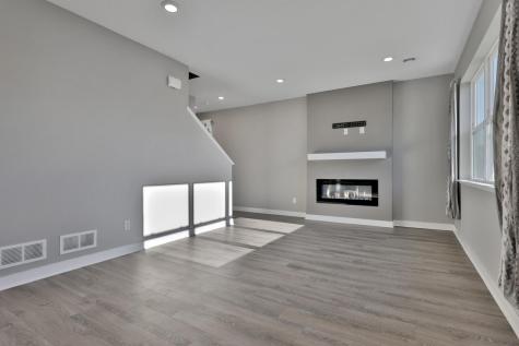 12703 Erskin St NE Blaine MN 55449