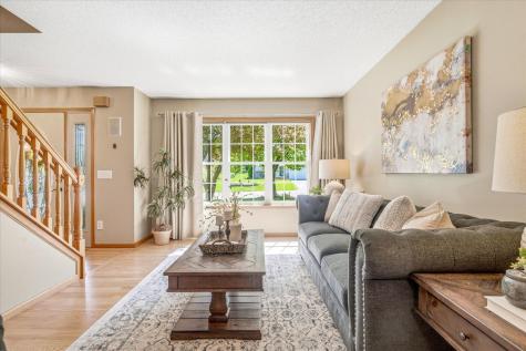 9020 Parkside Drive Woodbury MN 55125
