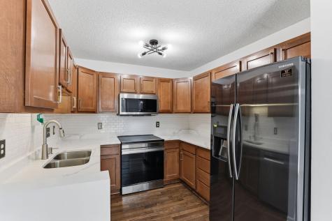 13351 Court Place Burnsville MN 55337