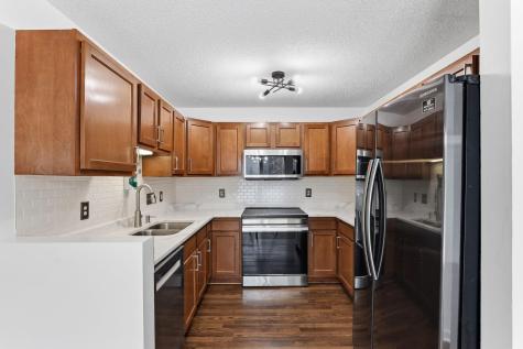 13351 Court Place Burnsville MN 55337