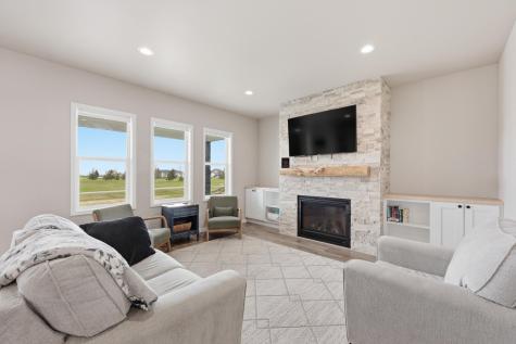 102 Annies Way Mapleton ND 58059