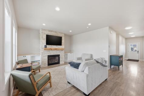 102 Annies Way Mapleton ND 58059