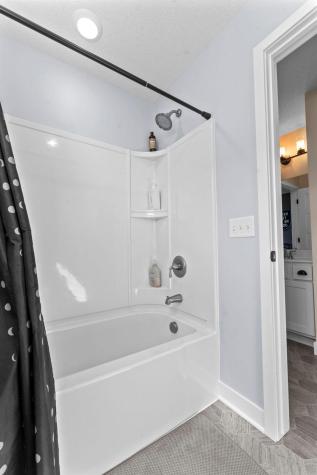 20391 Greengate Court Lakeville MN 55044