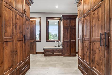 9745 Whistling Valley Road Lake Elmo MN 55042