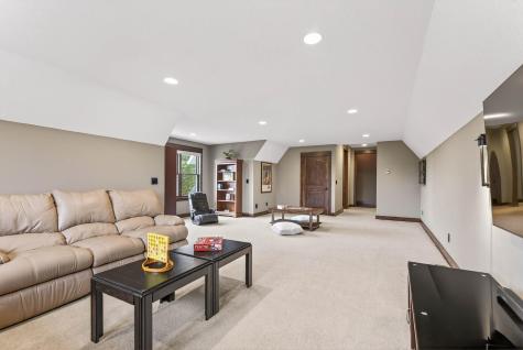 9745 Whistling Valley Road Lake Elmo MN 55042
