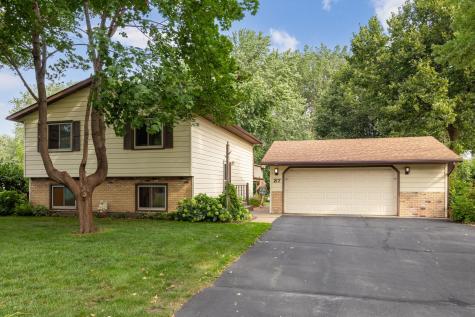 37 Ben Nevis Lane Waite Park MN 56387